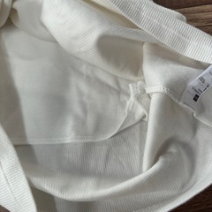 gu レディース　ショート丈　タンクトップ　Lの画像