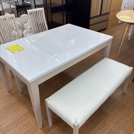 ☆ドリーム荒牧店☆ジモティー割引有☆【クリーニング済み】シギヤマ家具/伸縮式ベンチダイニング4点セット