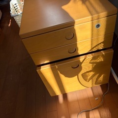 コイズミ　ロフトベッドとハシゴ、システムデスク、棚、稼働小棚5点セットの画像