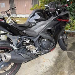 バイク　ヤマハyzf-r25の画像