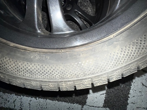 215/55/R17 4本スタッドレスタイヤホイールセット