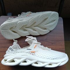 新品 25.5cm メンズ スニーカー ホワイト 厚底 シューズ 普段着 識別番号:【N586-S】の画像