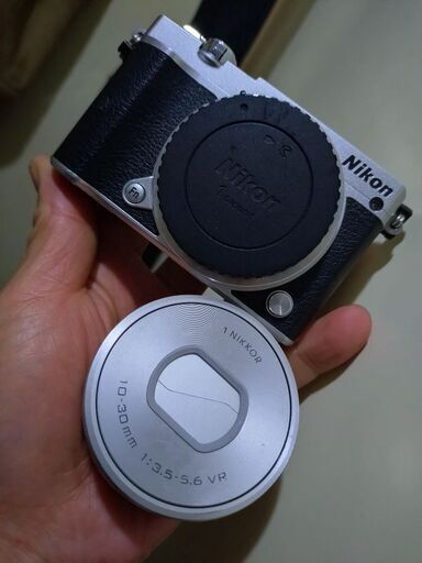 完全動作品 Nikon 1 J5 ＋ NIKKOR 10-30mm 1:3.5-5.6 VR