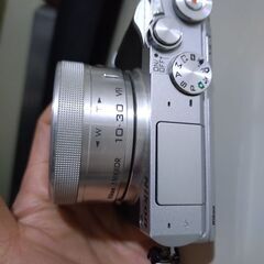 完全動作品 Nikon 1 J5 ＋ NIKKOR 10-30mm 1:3.5-5.6 VR の画像