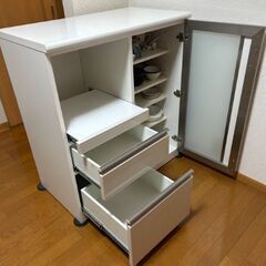 キッチン収納家具、無料でお譲りしますの画像