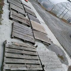 取引中★木製パレット 不揃い 破損 汚れ 薪用 腐食 使用感等 有りの画像