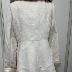 白Ｌサイズ
コートの画像