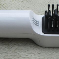 ☆受電式ヒートブラシ◆とかすだけで簡単ストレートヘアにの画像