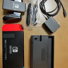 Nintendo Switch 赤 / 青 純正プロコントローラー同梱の画像