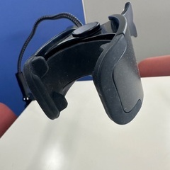 テーブル設置型の携帯ホルダーの画像