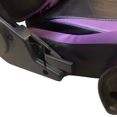 【ジ1215-06】足を伸ばしでリラックスできるフットレスト付き‼️ゲーミング座椅子  GOWINS リクライニング機能付きの画像