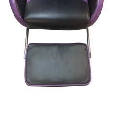 【ジ1215-06】足を伸ばしでリラックスできるフットレスト付き‼️ゲーミング座椅子  GOWINS リクライニング機能付きの画像