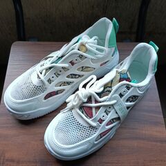 新品 24.5cm レディース スニーカー ホワイト 厚底 シュ...