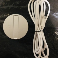 中古70％OFF ワイヤレス急速充電器の画像