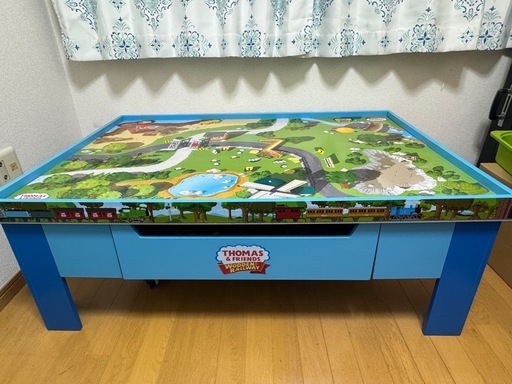 機関車トーマス　プレイテーブル　プラレールセット　