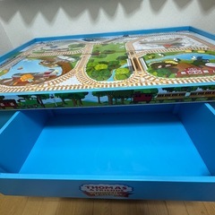 機関車トーマス　プレイテーブル　プラレールセット　クリスマスセールの画像