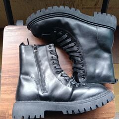 新品 24.5cm レディース ブーツ ブラック 厚底 シューズ ショートブーツ 識別番号:【B222-Z】の画像