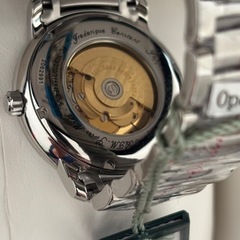 新品未使用 フレデリック・コンスタント 自動巻き腕時計 ハートビートの画像