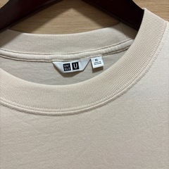 ユニクロ U クルーネックTシャツ 長袖 ホワイト ポケット付きの画像