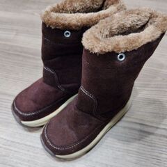 スニーカー　ムートンブーツの画像