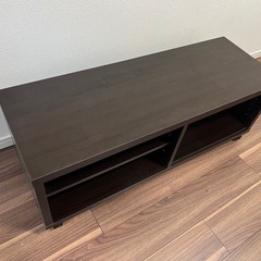 ダークブラウンのテレビボードの画像