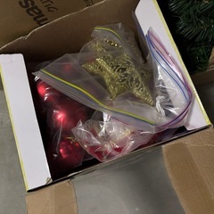 クリスマスツリーセット150cm  ライト、飾り付きの画像