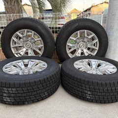 
スタッドレスタイヤ　ホイール付き　プラドの画像