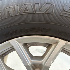 
スタッドレスタイヤ　ホイール付き　プラドの画像