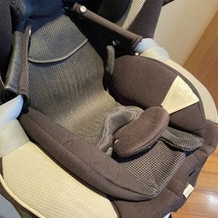エールべべ　チャイルドシート(新生児から)の画像
