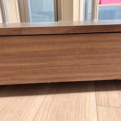 ニトリ　ガラスローテーブル
の画像