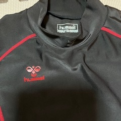 hummelコンプレッションジムウェアの画像