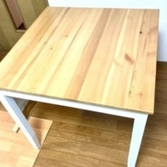 ナチュラルテーブル造作の画像