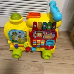 VTech（ブイテック）知育おもちゃ 学習トレイン｜音楽・数字・...