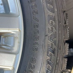 スタッドレスタイヤの画像