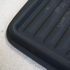 ミニバン　後部座席　汎用立体フロアマット　横125ｃｍ　縦40ｃｍの画像