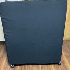 折りたたみベッドの画像