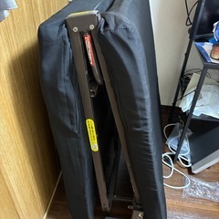 折りたたみベッドの画像