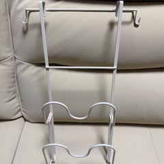 スリーコインズ　　フライパン蓋置き