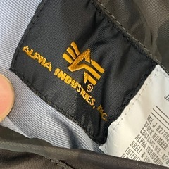 ALPHA INDUSTRIES アルファインダストリーズ カモ柄 MA-1 フライトジャケット ナイロンジャケット 中綿 カーキの画像
