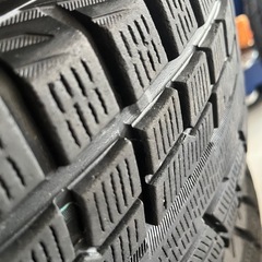 バリ溝　YOKOHAMA GEOLANDAR 225/65R17 スタッドレスタイヤの画像