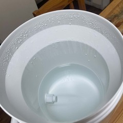 大きな水タンクの画像