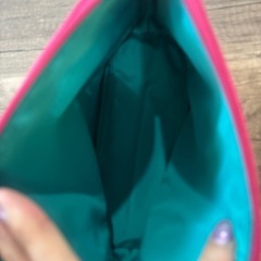 Cher シェル　刺繍ロゴ入りポーチの画像