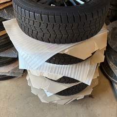 スタッドレスタイヤ　4本セット　アルミ付き　195/65R15 91Q GOODYEARの画像