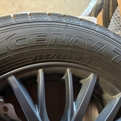 スタッドレスタイヤ　4本セット　アルミ付き　195/65R15 91Q GOODYEARの画像