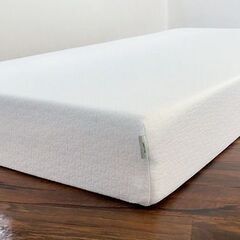 ZINUS（ジヌス）ベッドフレーム＋マットレス（ダブルサイズ）の画像