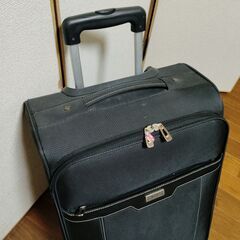 スーツケースの画像