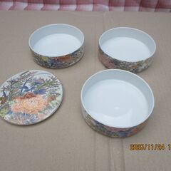 おせち料理盛り皿・回転式の画像