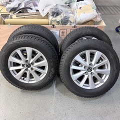 BRIDGESTONEのスタッドレスタイヤとアルミホイールのセットですの画像