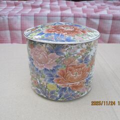 おせち料理盛り皿・回転式の画像