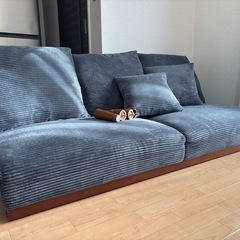 【定価約11万円】大型グレーソファ｜ローソファ可｜クッション付｜早い者勝ちの画像